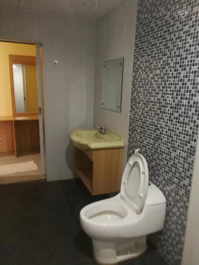 Hotel Mayang Sari 1 Jambi Exterior foto